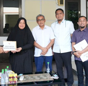 Gubernur Sulsel Serahkan Santunan bagi Korban Kecelakaan ATR 42-500 Asal Luwu Timur