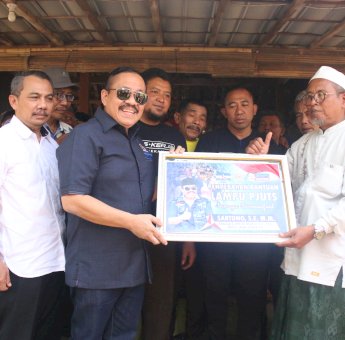 Selain Sosialisasi Empat Pilar, Sartono Serahkan Bantuan untuk Warga Singgahan
