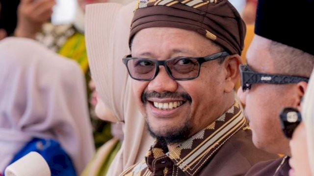 Dr. Azhari, S.STP.,M.SI Bupati Buton Tengah Periode 2025-2030