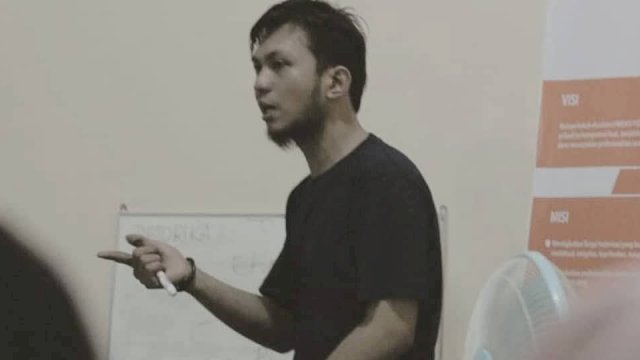 Ket: Agung IsmunandarKetua Pakarebai Luwu