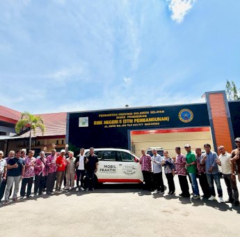 Kalla Toyota Beri Bantuan Alat Pendidikan Vokasi ke SMK Negeri 5 Makassar