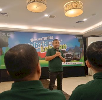 Pameran #to you Toyota di TSM Makassar Hadirkan Kendaraan Hybrid Unggulan