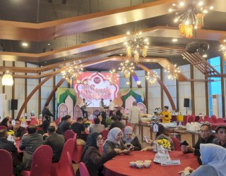 Serambi Ramadan Hadirkan Suasana Berbuka Puasa Bermakna di Aston Makassar