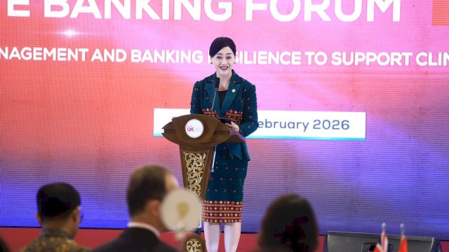 Pejabat Sementara Ketua Dewan Komisioner OJK Friderica Widyasari Dewi, dalam penyelenggaraan&nbsp;The 2nd&nbsp;Indonesia Climate Banking Forum (ICBF): Climate Risk Management and Banking Resilience to Support Climate Finance Investment&nbsp;yang digelar di Jakarta, kemarin. (Dok. Otoritas Jasa Keuangan) 