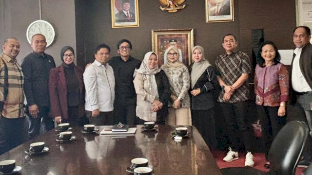 Komisi E DPRD Sulsel melakukan kunjungan kerja ke Kementerian Dalam Negeri (Kemendagri) di Jakarta untuk mengonsultasikan persoalan penghentian dana sharing bantuan iuran BPJS Kesehatan oleh Pemprov Sulsel. (Foto: Istimewa)