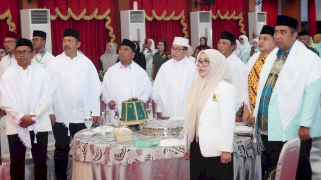 Prosesi pelantikan PW IPHI Sulawesi Selatan masa bakti 2026-2031 berlangsung khidmat di Aula Asta Cita Rumah Jabatan Gubernur Sulsel, Jalan Sungai Tangka, Makassar, Senin (16/2/2026). (Foto: Istimewa)