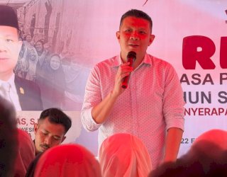 Edward Horas Reses di Ujung Pandang Baru, Warga Curhat Soal Pengelolaan Sampah