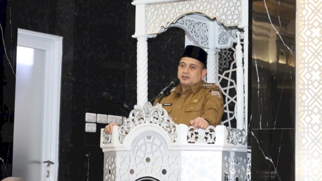 Wali Kota Makassar, Munafri Arifuddin saat melaksanakan Safari Ramadan di Masjid Al-Mujahidin, Jalan Maccini Sawah, Kecamatan Makassar, Senin (23/2/2026) malam. (Foto: Istimewa)