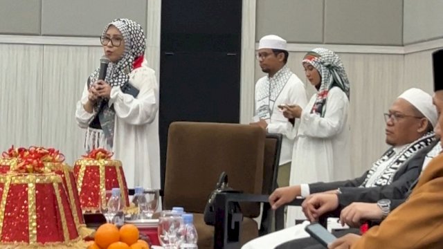 Anggota DPR RI, Meity Rahmatia saat menggelar buka puasa dan doa bersama untuk Palestina di Hotel Swiss-Belinn Panakkukang, Makassar, Kamis (26/2/2026). (Foto: Istimewa)