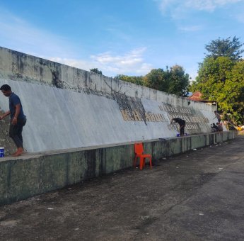 ASN Pemkot Parepare Bahu Membahu Benahi Masjid Agung Parepare Jelang Ramadan