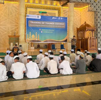 Kolaborasi BI dan Hebitren, Tingkatkan Literasi Ekonomi dan Keuangan Syariah ke Ratusan Santri di Sulsel