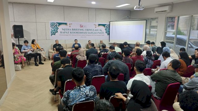 OJK Sultra menggelar Bincang Jasa Keuangan (BIJAK) sebagai forum komunikasi strategis bersama insan media. Pertemuan berlangsung di Learning Center OJK Sultra, kemarin. (Dok. OJK Sultra) 