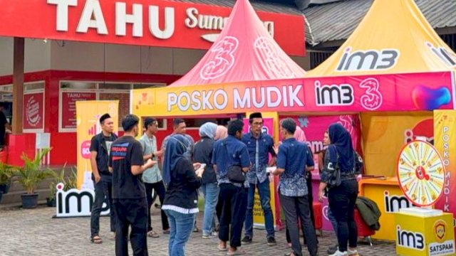 Posko Mudik Indosat di RM Tahu Sumedang, di Jeneponto. (Dok. Indosat)