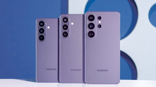 Galaxy S26 Series menghadirkan fitur Creative Studio yang memudahkan pengguna mendesain sendiri kartu ucapan digitalnya untuk orang-orang terdekat. (Dok. Samsung)