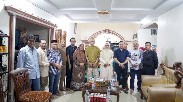 Bupati Gowa, Sitti Husniah Talenrang melakukan kunjungan silaturahmi di kediaman Andi Syamsuddin A. Idjo Patta Sassu Daeng Mattawang Karaeng Segeri Karaengta Tumabicara Butta, di BTN Hamzy, Makassar, Selasa, (24/03/2026). (Dok. Humas Gowa)