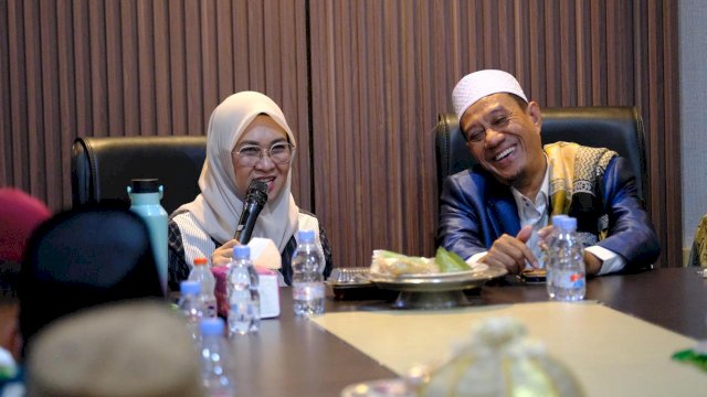 Bupati Gowa, Sitti Husniah Talenrang saat melakukan kunjungan silaturahmi bersama Pimpinan Daerah Muhammadiyah Gowa, di Pusdam Gowa, kemarin. (Dok. Humas Gowa)