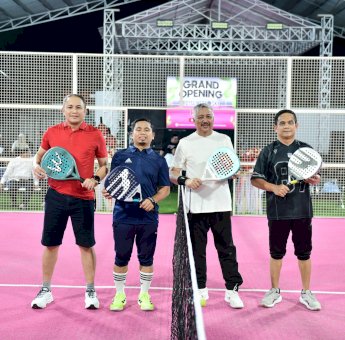 Bupati Pinrang Resmikan Lapangan Padel Royal Metro Sky, Wali Kota Parepare Tasming Hamid dan Kapolres Turut Menjajal