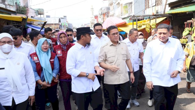Wali Kota Makassar, Munafri Arifuddin, mendampingi Menteri Perdagangan RI, Budi Santoso dalam kunjungan kerja di Kota Makassar, Rabu (4/3/2026). (Foto: Istimewa)