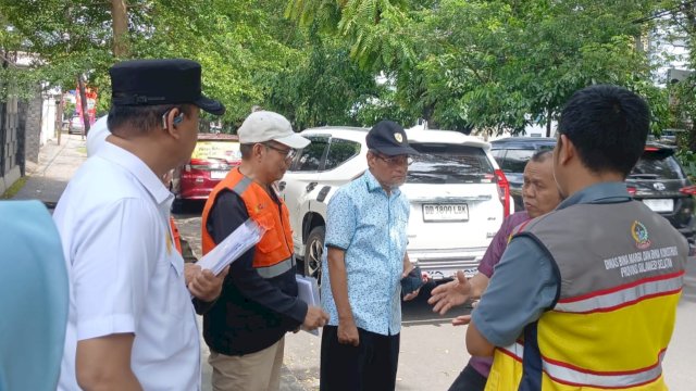 Komisi D DPRD Sulawesi Selatan melakukan evaluasi dan pengecekan proyek multi years perbaikan ruas Jalan Hertasning, Makassar, Kamis (5/3/2026). (Foto: Istimewa)