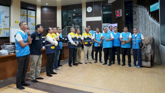 Kementerian ESDM dan Manajemen PT PLN (Persero) tengah meninjau keandalan pasokan Sistem Kelistrikan Sulawesi Bagian Selatan jelang Idul Fitri 1447 H. (Foto: Istimewa)