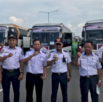 Ratusan Warga Bulukumba Nikmati Program Bus Mudik Gratis, Kadishub Sampaikan Terimakasih