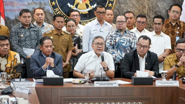 Wali Kota Makassar, Munafri Arifuddin, menghadiri Rapat Koordinasi Terbatas (Rakortas) bersama Menko Pangan, Zulkifli Hasan terkait percepatan implementasi PSN Pengolahan Sampah menjadi Energi Listrik (PSEL), Selasa (31/3/2026). (Foto: Istimewa)