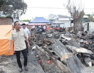 Syahruni Haris Minta Pemda Bangun Dapur Umum dan MCK untuk Korban Kebakaran Terang-Terang