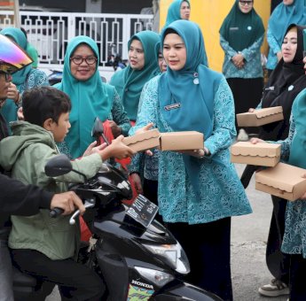 Berbagi Takjil, Khatam Al-Qur&rsquo;an hingga Tarawih Bersama, Tim PKK Parepare Perkuat Kepedulian dan Ukhuwah Ramadan