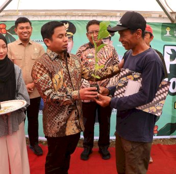 Wali Kota Parepare Tasming Hamid Buka Kegiatan Penanaman 10.000 Kopi Robusta di Lappa Anging