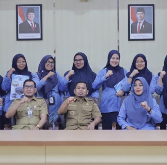 Wali Kota Parepare Serahkan SK 100 Persen kepada 28 Pegawai PAM Tirta Karajae