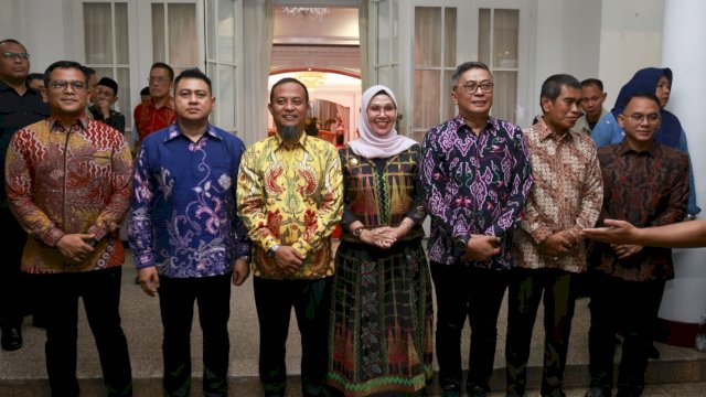 Ket: Bupati dan Wali Bupati Barru 