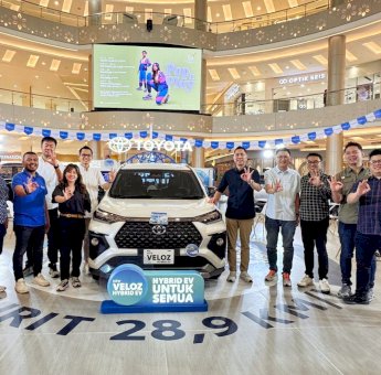 Hadirkan Toyota Space di Makassar, Masyarakat di Ajak Kenal Veloz Hybrid EV Lebih Dekat
