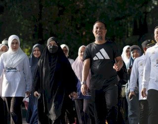 Wali Kota Tasming Hamid Apresiasi Gubernur Sulsel Lepas Ribuan Peserta Jalan Sehat Anti Mager