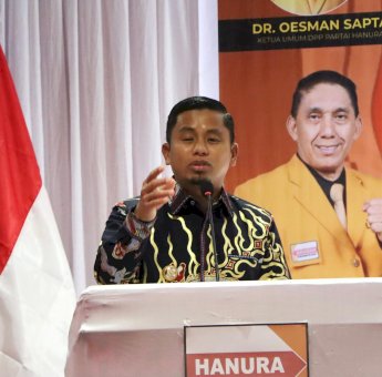 Hadiri Pelantikan Ketua DPC Hanura Parepare, Tasming Hamid Ajak Partai Politik Dukung Pembangunan Daerah