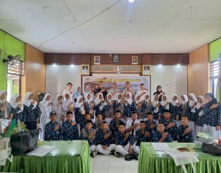 Kenalkan Pelajar Sejarah dan Budaya Lokal, Disparbud Gowa Gelar Museum Keliling di SMP 2 Barombong