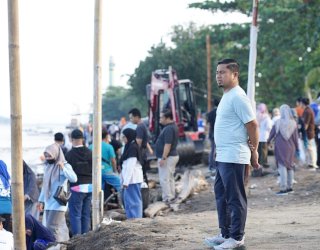 Wali Kota Parepare Tasming Hamid Pimpin Kerja Bakti Gerakan Indonesia ASRI di Pantaiku