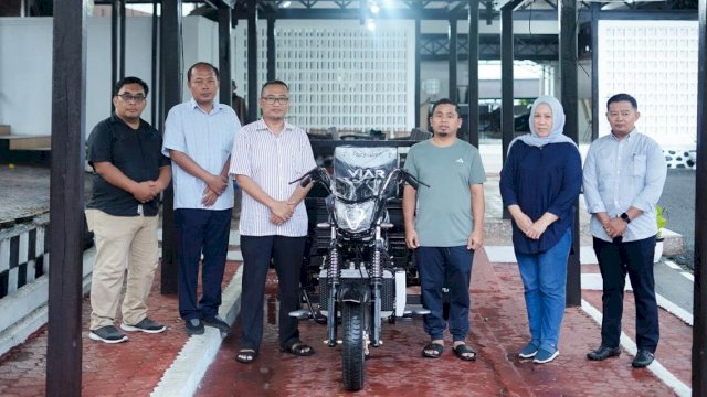 Ket: Pemkot Parepare Terima Bantuan Kendaraan Sampah dari Kementerian