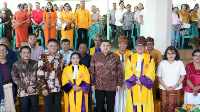 Wali Kota Makassar, Munafri Arifuddin menghadiri Perayaan Paskah di Gereja Jemaat Tallo Batua, Makassar, Minggu (5/4/2026). (Foto: Istimewa)