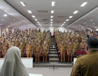 Wali Kota Munafri Warning Lurah Tak Disiplin: Jangan Jadi “Raja Kecil” di Wilayah