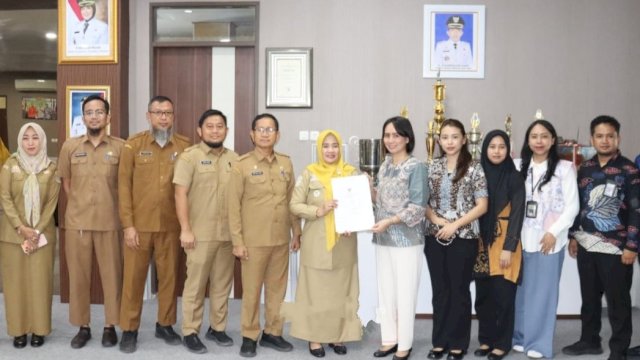 Wakil Bupati Sidrap, Nurkanaah saat menerima Tim Pemeriksa BPK RI Perwakilan Provinsi Sulawesi Selatan dalam acara entry meeting di Ruang Rapat Bupati Sidrap, Selasa (7/4/2026). (Foto: Humas Pemkab Sidrap)