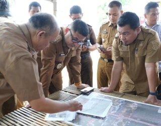 Appi Tinjau Pembebasan Lahan Jembatan Kembar Barombong, Target Rampung Juni 2026