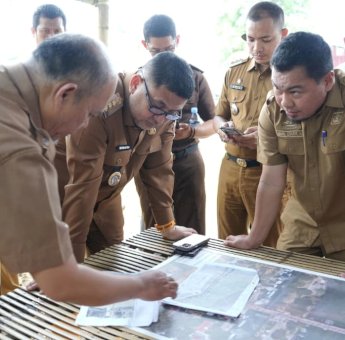 Appi Tinjau Pembebasan Lahan Jembatan Kembar Barombong, Target Rampung Juni 2026