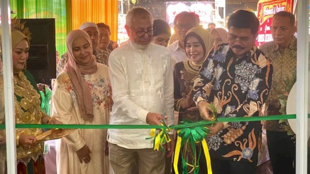 Suasana grand opening Bursa Sajadah yang terletak di Jalan Aroepala, Kecamatan Rappocini, Kota Makassar, Jumat (17/4/2026). (Foto: Istimewa)