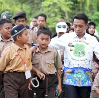 Siswa Sekolah Rakyat Sidrap Berlatih Kepemimpinan, Bupati Syaharuddin Sampaikan Pesan Motivasi