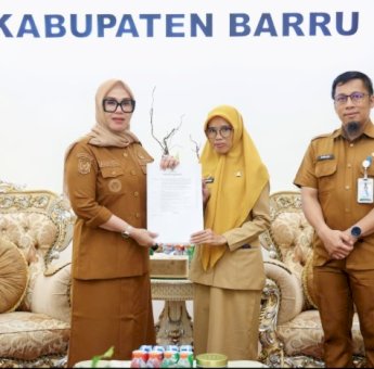 Bupati Barru Andi Ina Kartika Sari Tunjuk Tiga Plt di Dinas Kesehatan