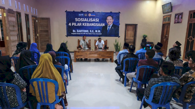Sartono gelar Sosialisasi 4 Pilar dirangkaikan dengan Penyaluran Bantuan di Siman, Ponorogo