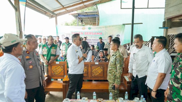 Ket: Wakil Bupati Barru, Abustan A Bintang