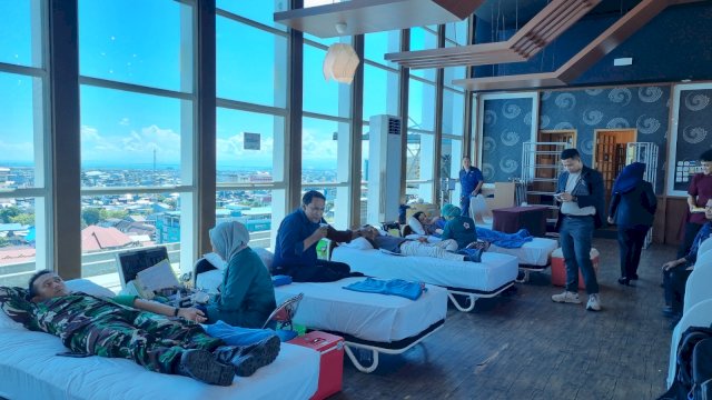 Aston Makassar kembali menggelar donor darah dalam rangka peringatan HUT Ke-14 Tahun. (Dok. Aston Makassar) 