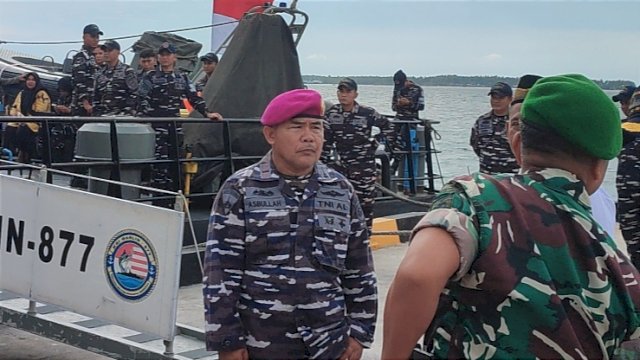 Komandan Pos AL Selayar, Letnan Satu (Lettu) Marinir Asbullah. [IST]