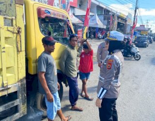 Satlantas Bulukumba Imbau Sopir Tak Gunakan HP Saat Berkendara